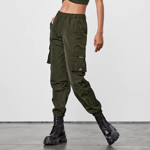 ALO Yoga Pants - ALO Yoga Cargo Pant